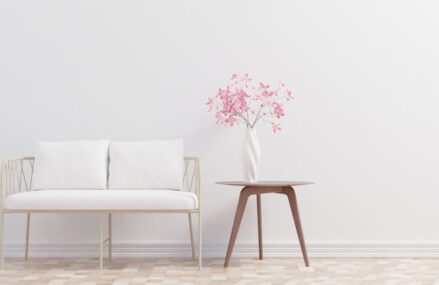 Sockelleisten richtig wählen und montieren: saubere Kanten, Kabel, Schutz vor Wischwasser