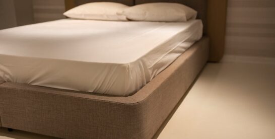 Matratze richtig wählen: Härtegrad, Materialien und Maße, damit Rücken und Schlaf wirklich besser werden